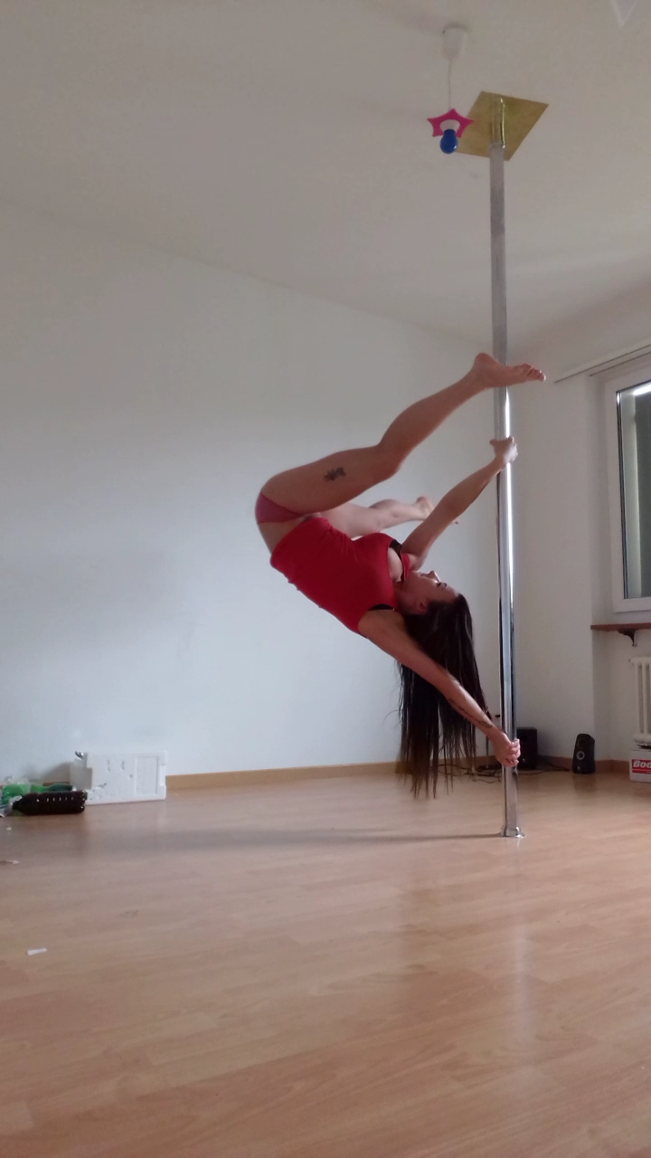 Aysha z handspringa